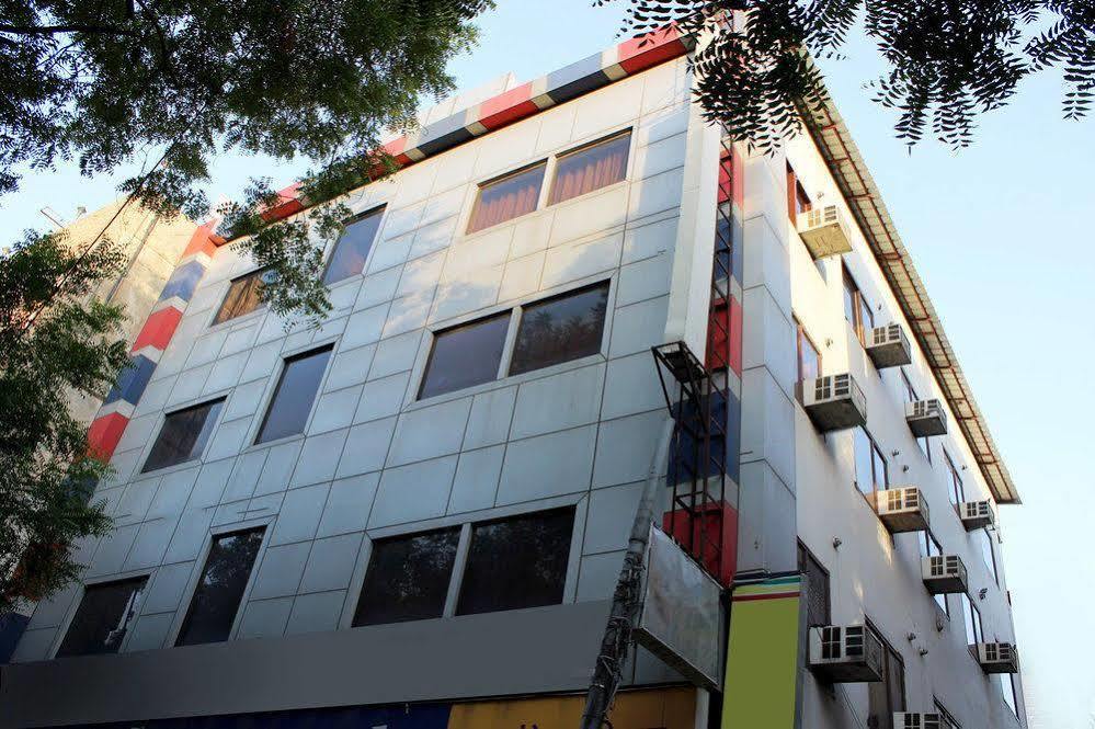 Hotel Siam International Delhi Zewnętrze zdjęcie