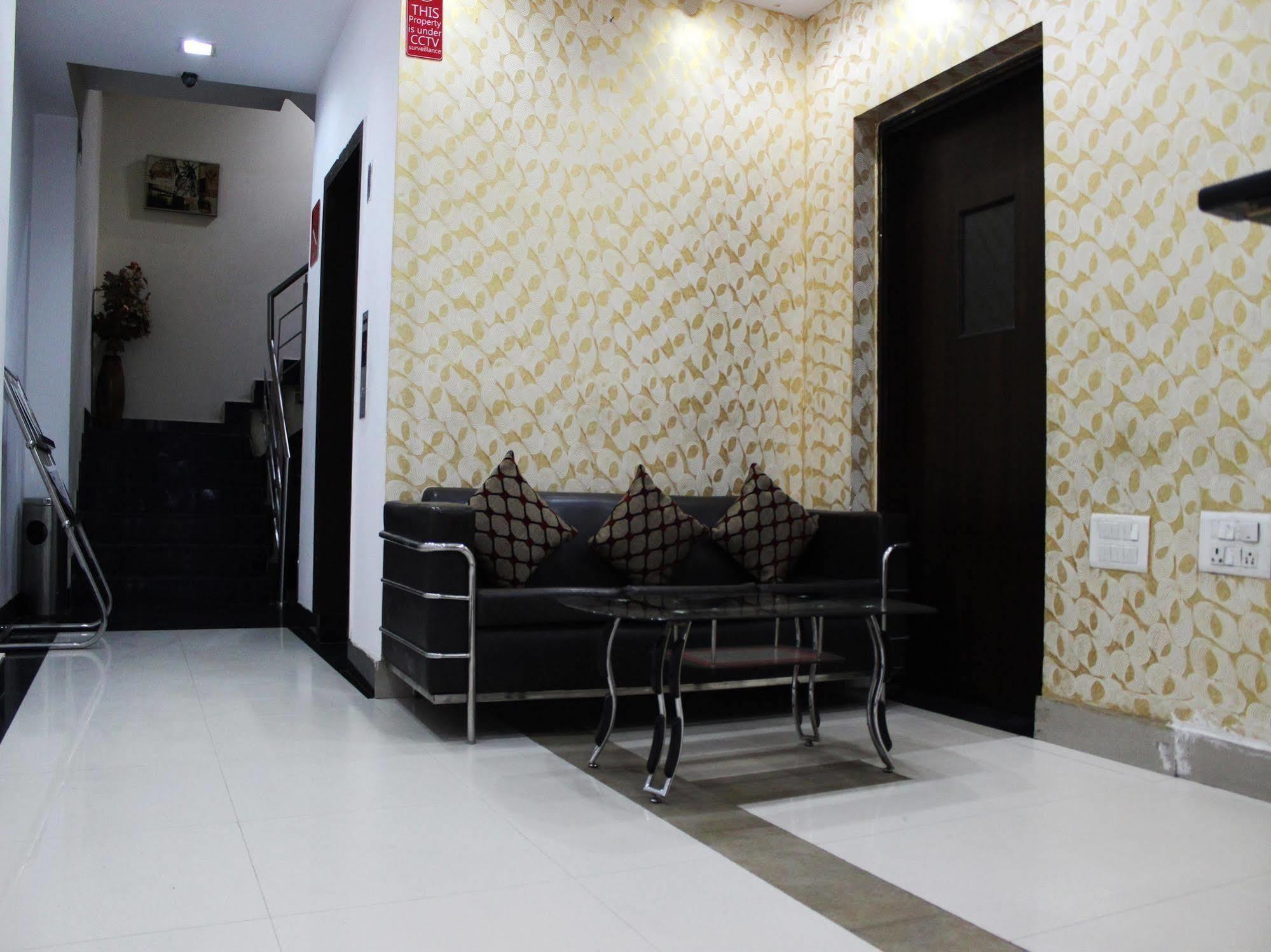 Hotel Siam International Delhi Zewnętrze zdjęcie