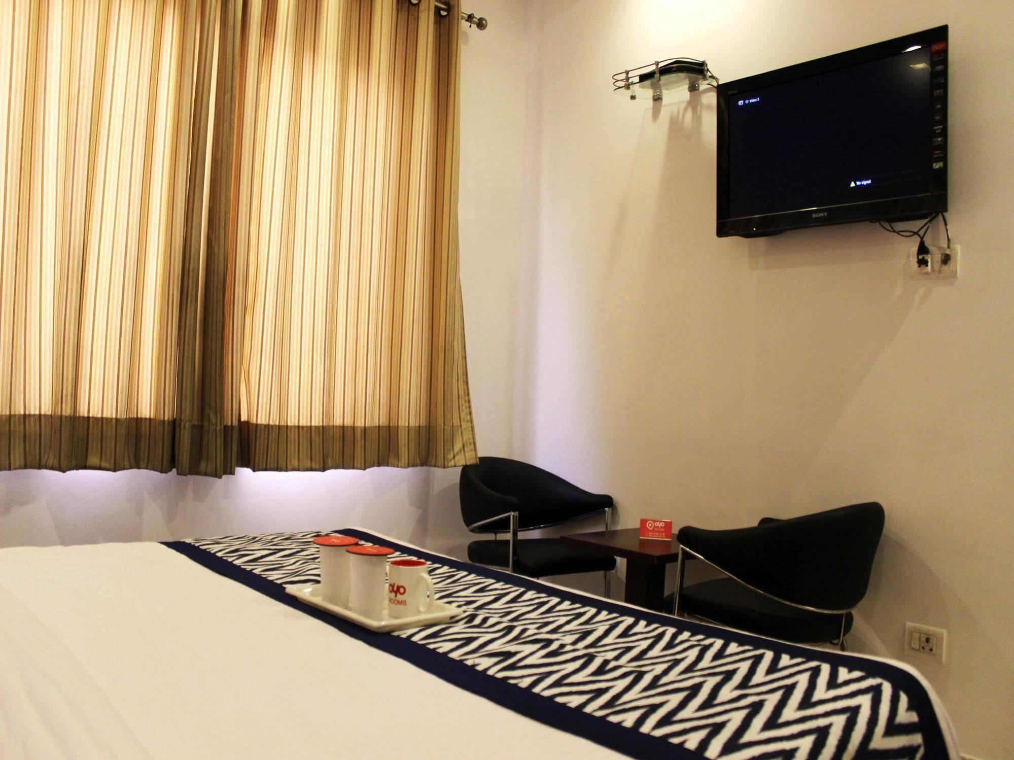Hotel Siam International Delhi Zewnętrze zdjęcie